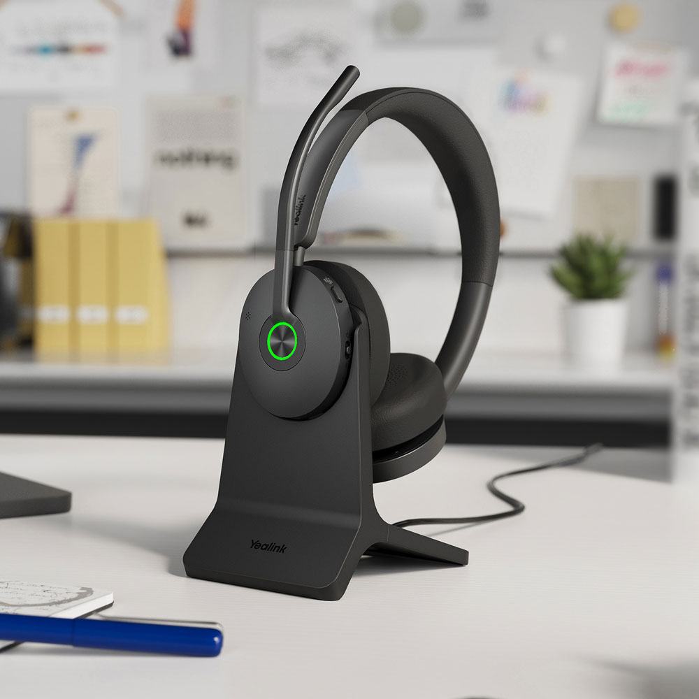 Auriculares binaurales Bluetooth ANC USB Yealink BH74 UC (incluye base de carga)